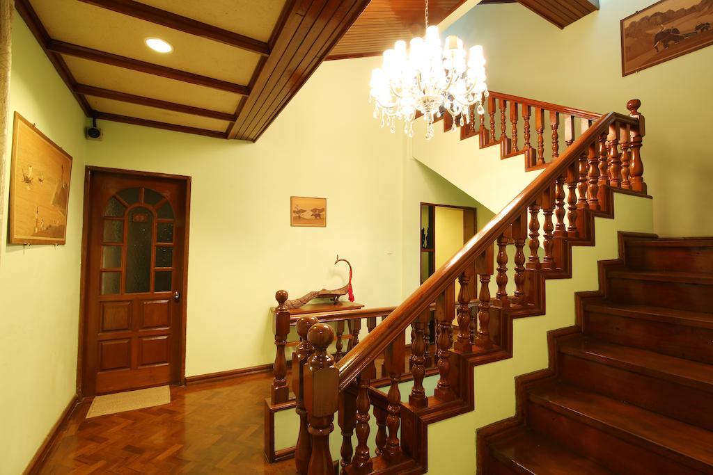 Hundred Moon Hotel Yangon Exterior photo